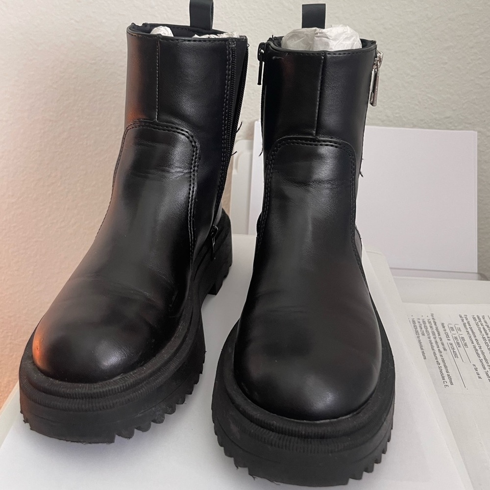 Zara Black Leather Ankle Boots